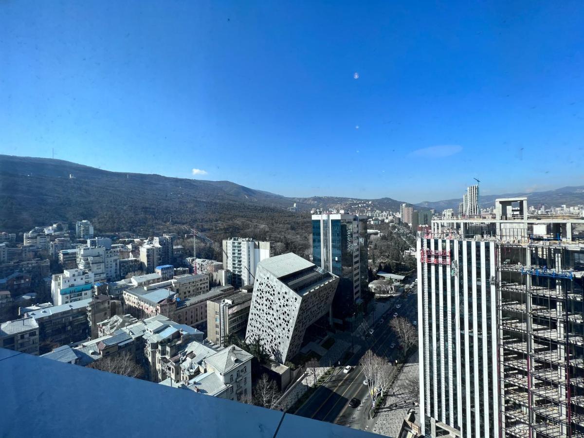 Apartment In Axis Towers, Tbilisi Business Center Bagian luar foto