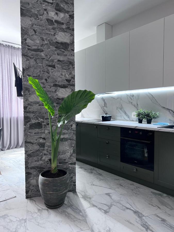 Apartment In Axis Towers, Tbilisi Business Center Bagian luar foto
