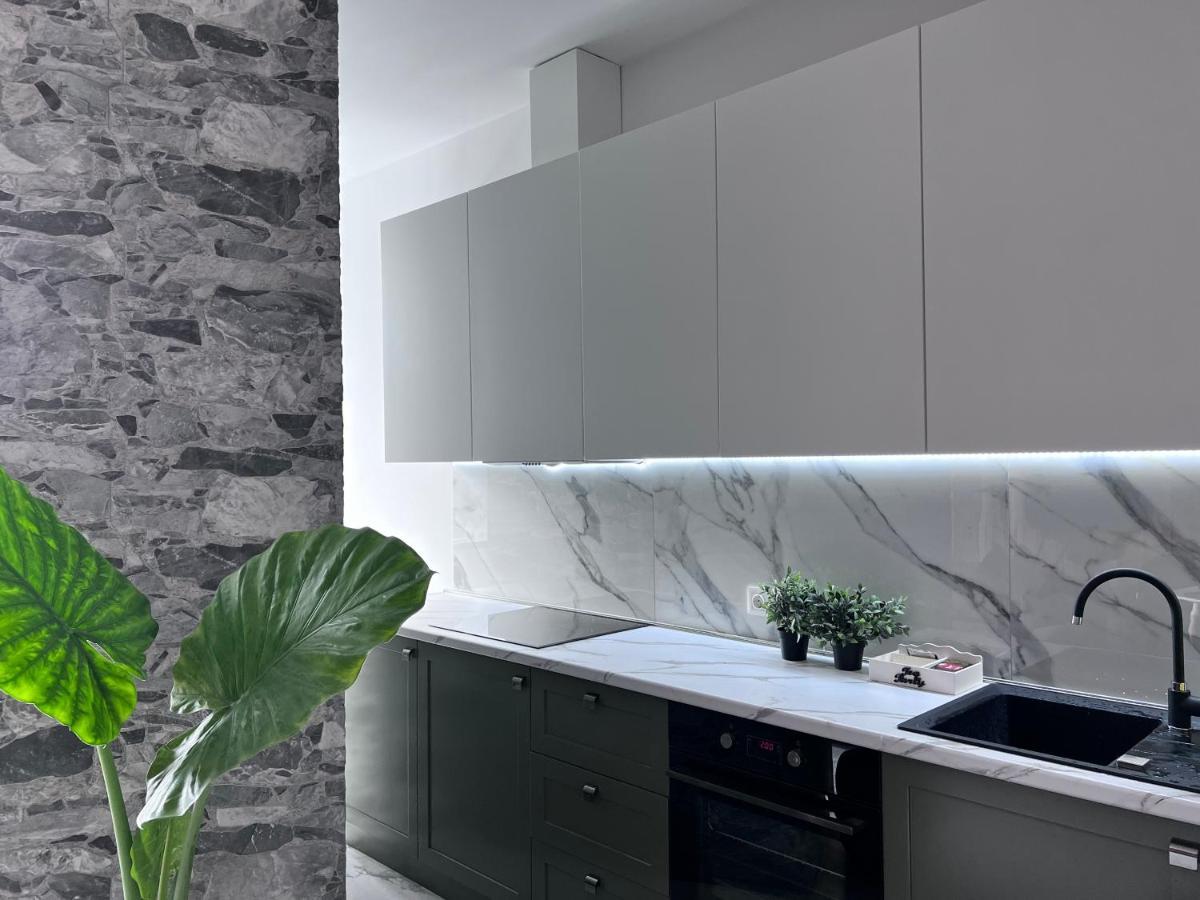 Apartment In Axis Towers, Tbilisi Business Center Bagian luar foto