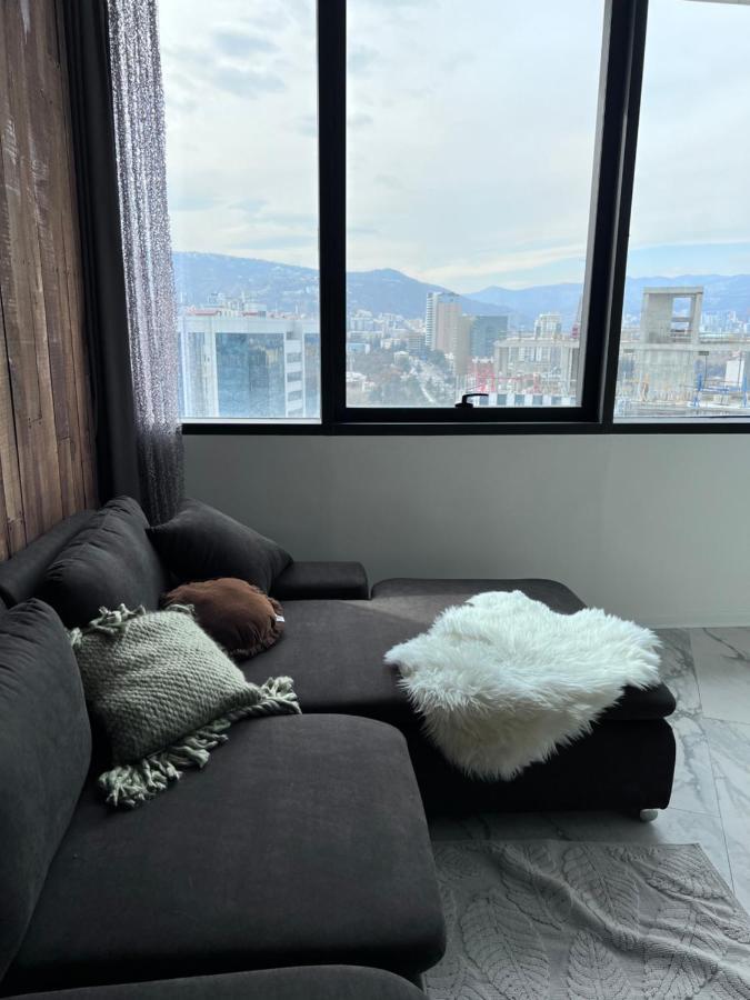 Apartment In Axis Towers, Tbilisi Business Center Bagian luar foto